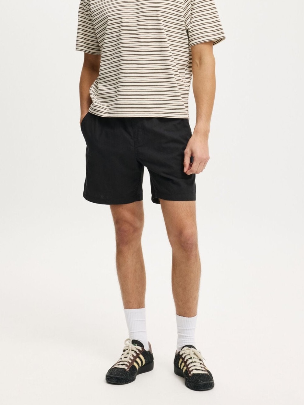 Cotton On Men’s Easy Shorts, Black, Large